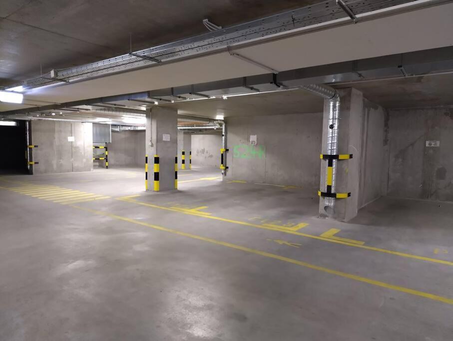 Marone 209 Budapest ~ Ac/Balcony/Indoor Parking Buitenkant foto